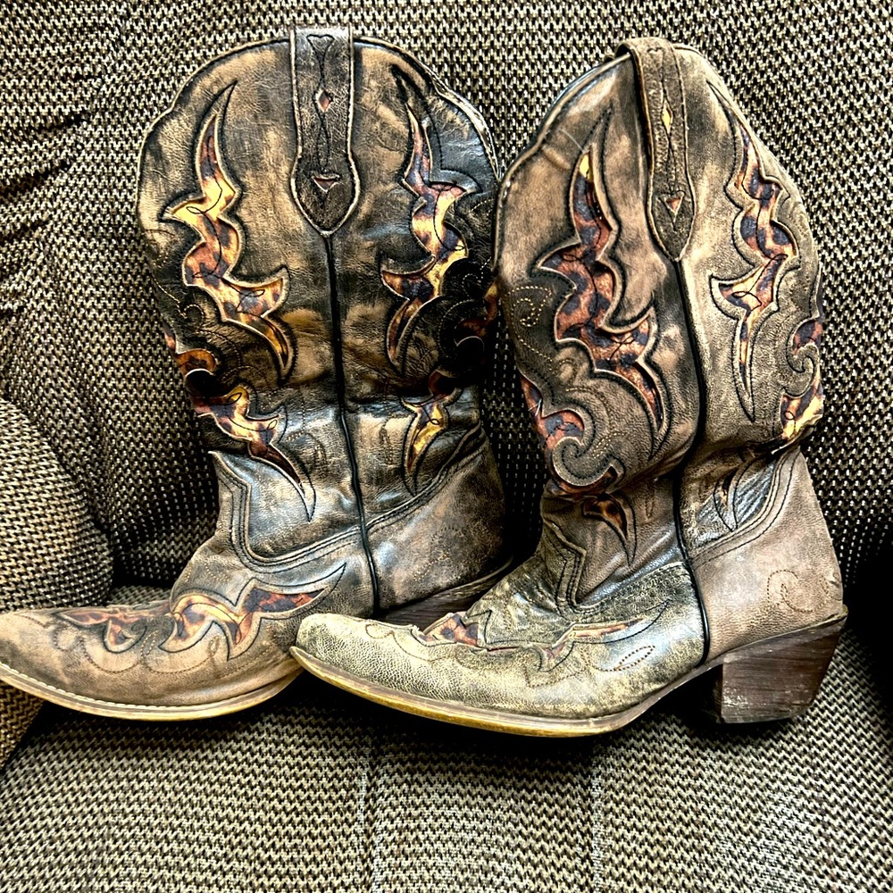Leopard inlay Leather Boots